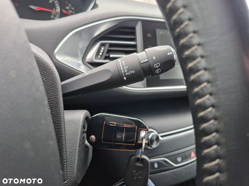 Peugeot 308 155 THP Premium - 11
