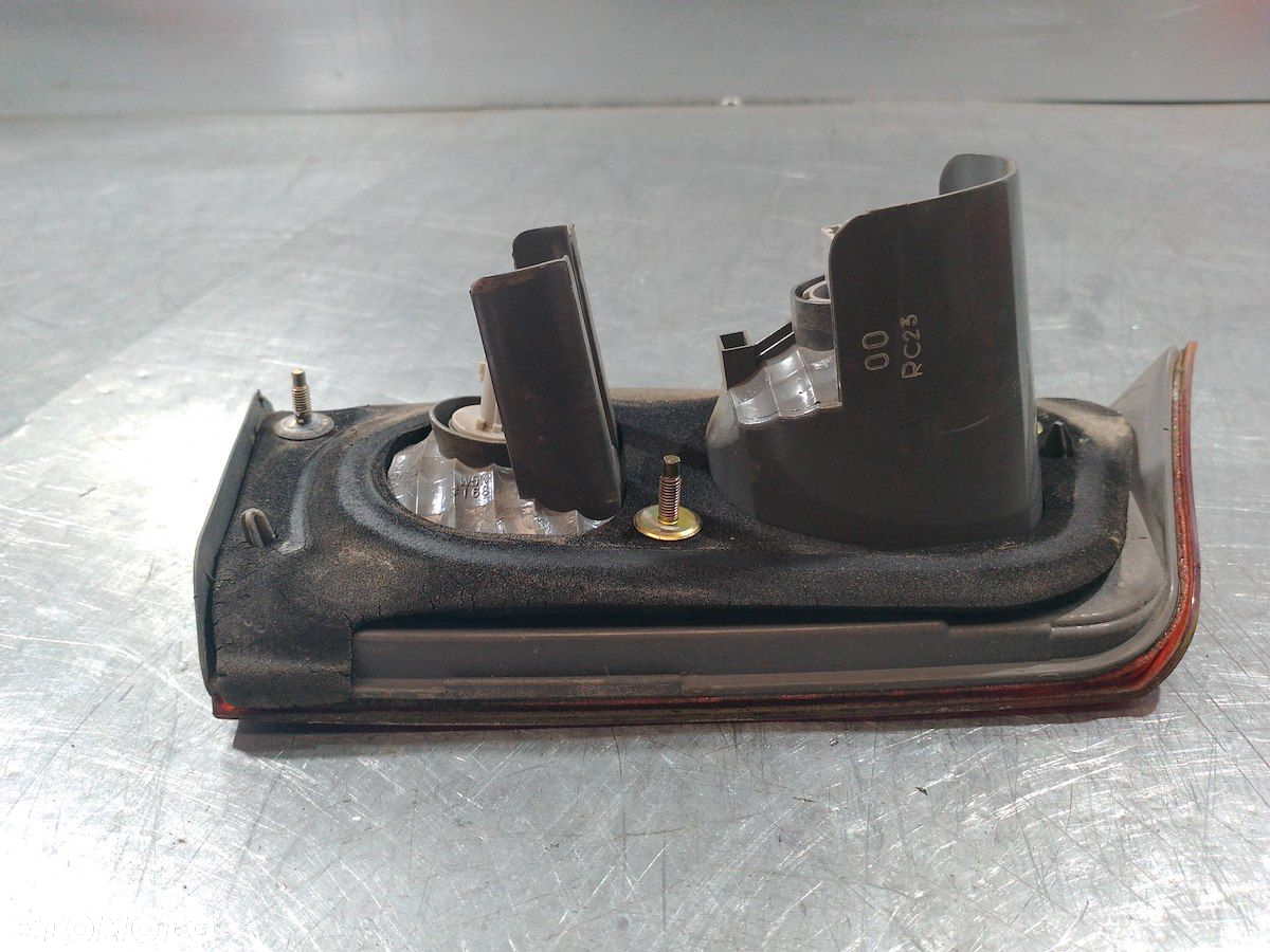 LAMPA TYLNA PRAWA W KLAPE HONDA ACCORD VII P3214R SEDAN - 3