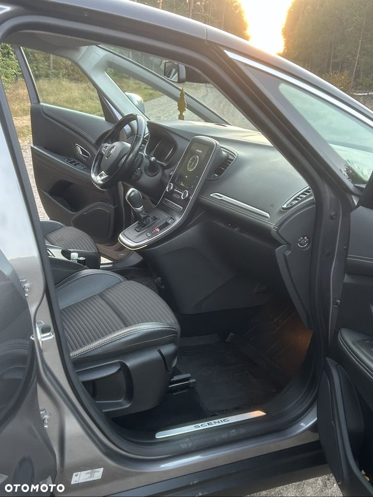 Renault Scenic - 8