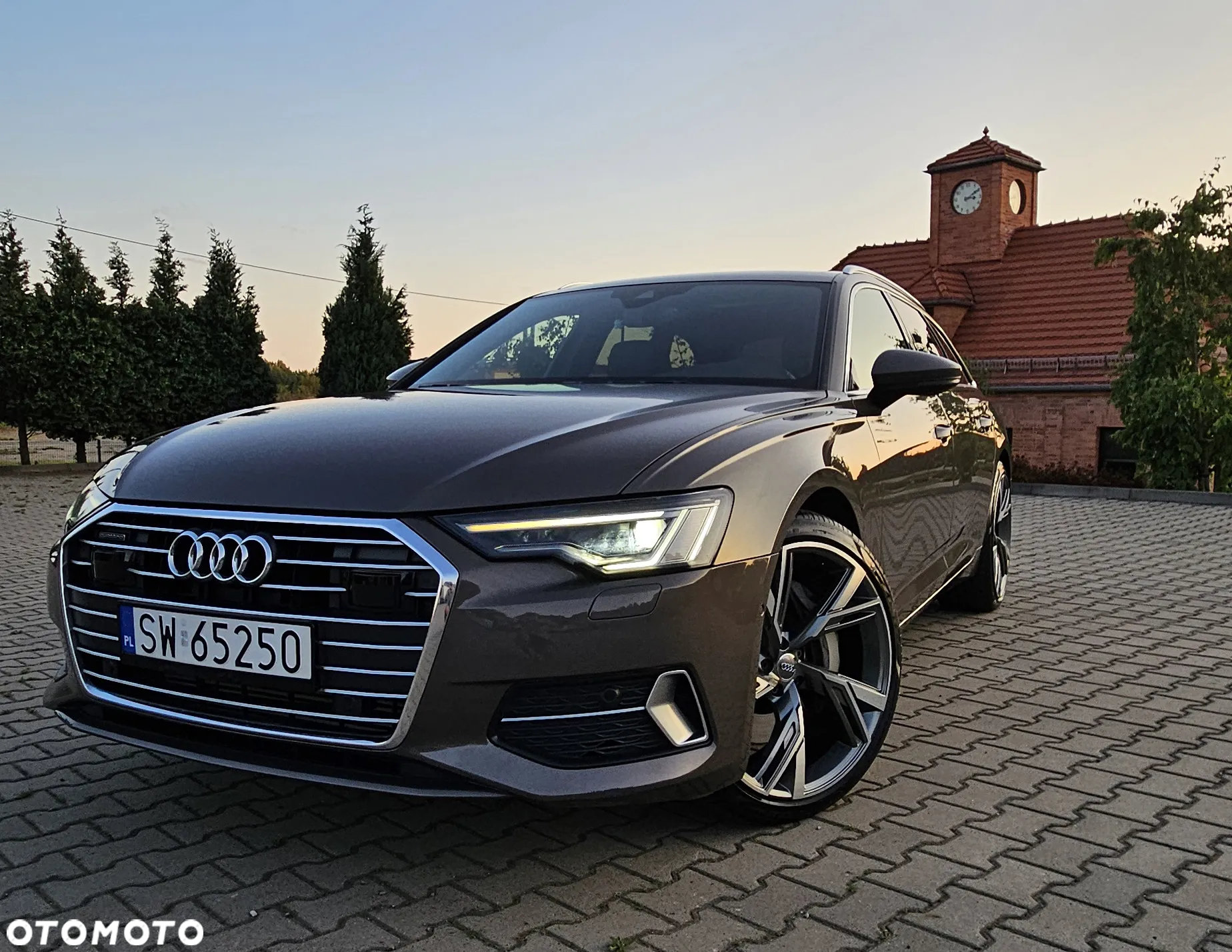 Audi A6 Avant 55 TFSI quattro S tronic - 4