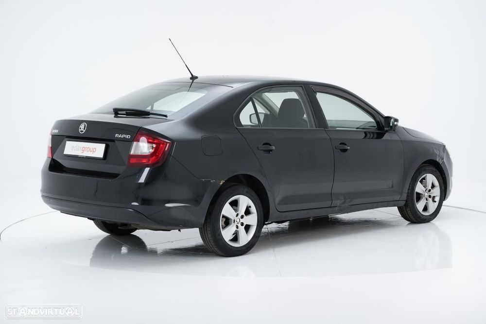 Skoda Rapid - 3