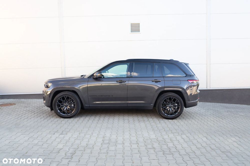 Jeep Grand Cherokee - 21