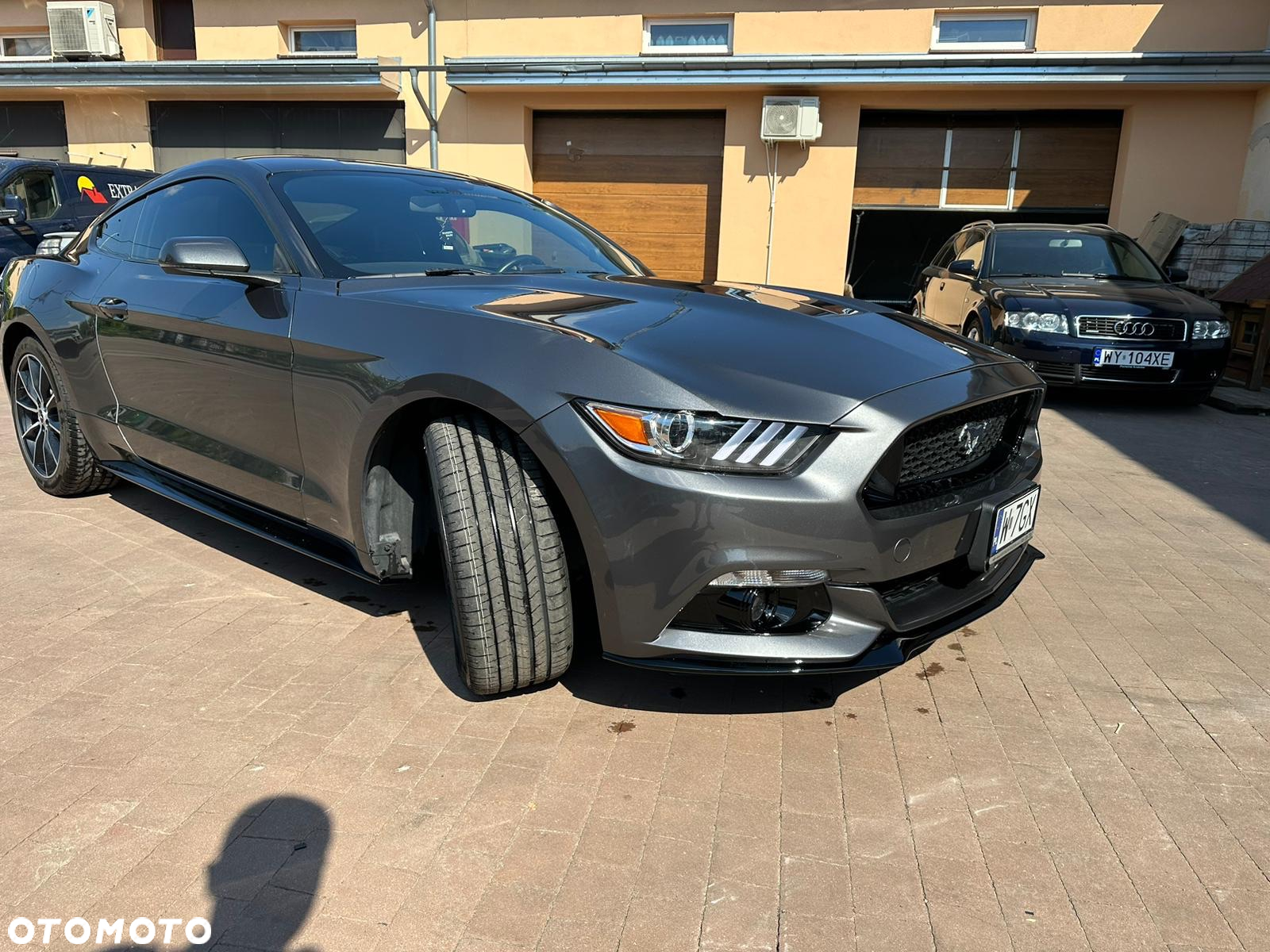 Ford Mustang - 8