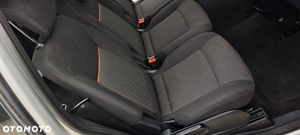 Ford Galaxy 2.0 Titanium - 10