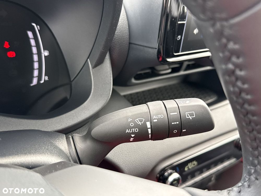 Toyota Yaris Hybrid 1.5 Style - 22