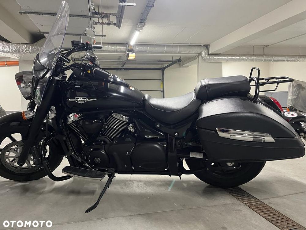 Suzuki Intruder - 3