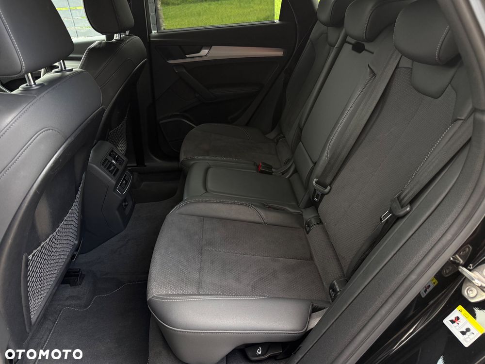 Audi Q5 55 TFSIe quattro S tronic S line - 25