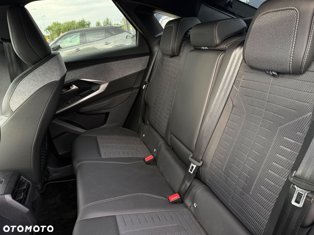 Peugeot 3008 1.2 PureTech mHEV GT E-DCS6 - 14