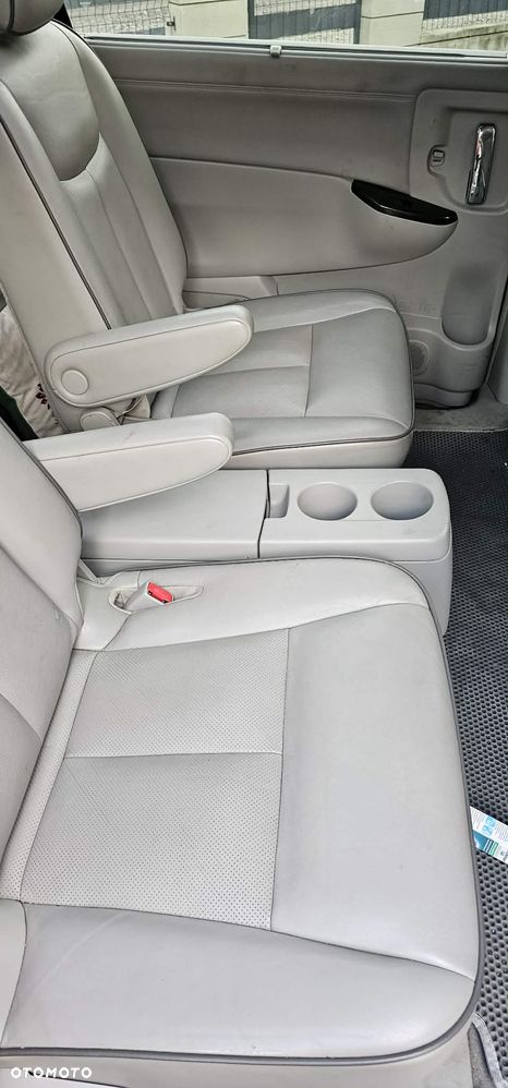 Nissan Quest - 15
