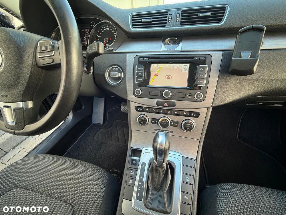 Volkswagen Passat 2.0 TDI Highline DSG - 25
