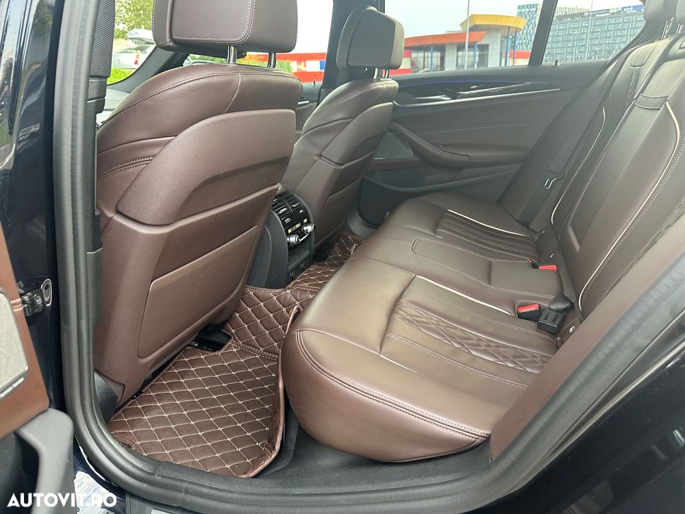 BMW Seria 5 540i xDrive AT - 18