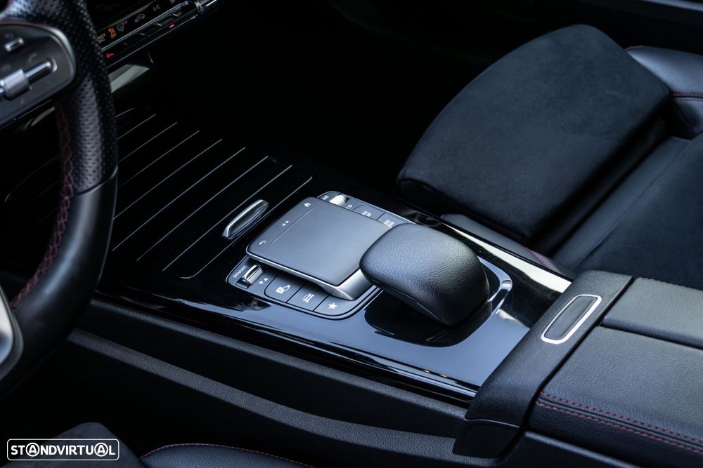 Mercedes-Benz A 250 e AMG Line - 23