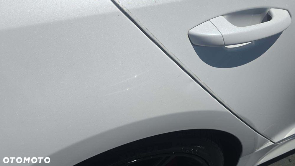 Kia Stinger - 15