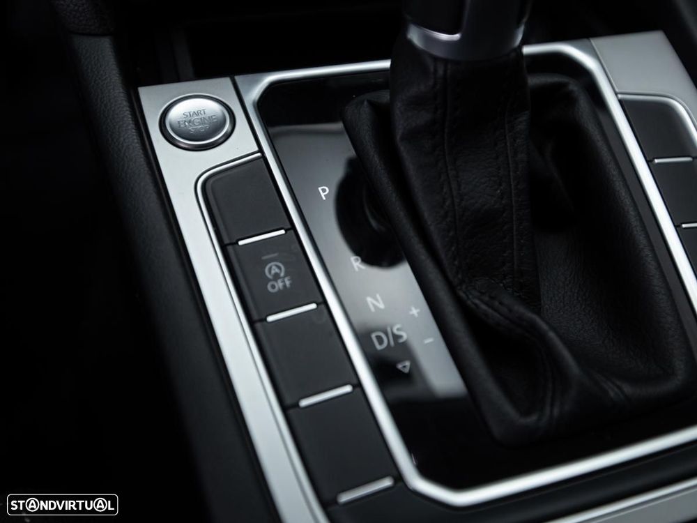 VW Passat Variant - 21