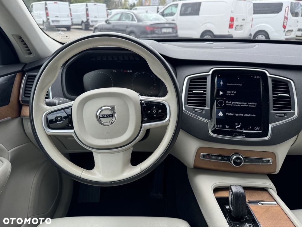 Volvo XC 90 B5 D AWD Momentum Pro - 18