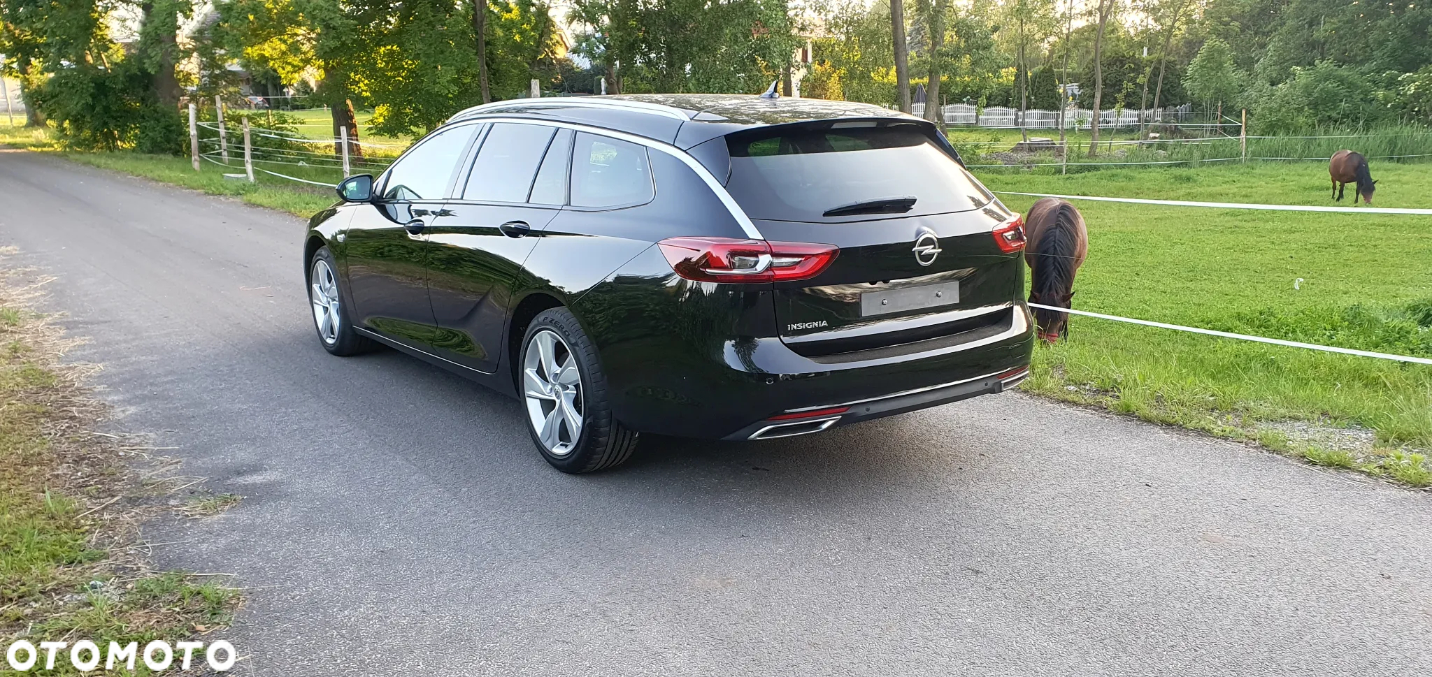 Opel Insignia Sports Tourer 2.0 BiTurbo Diesel 4x4 Exclusive - 3