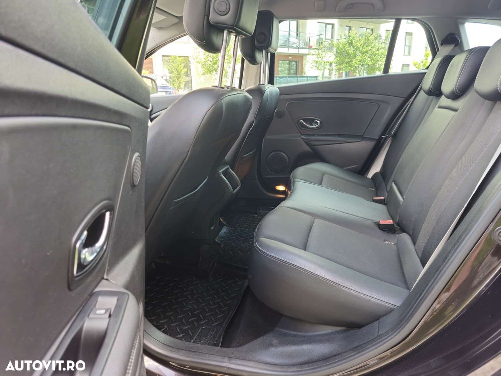Renault Megane ENERGY TCe 115 Start & Stopp Bose Edition - 8