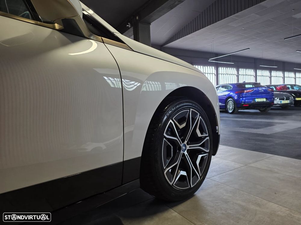 BMW iX xDrive 40 Pack Desportivo - 56