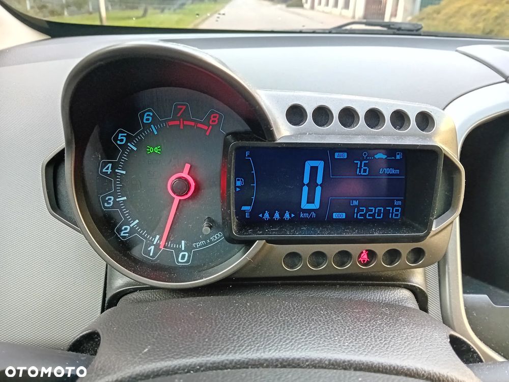 Chevrolet Aveo 1.2 LT+ - 15