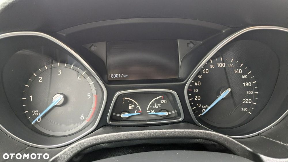 Ford Focus - 22