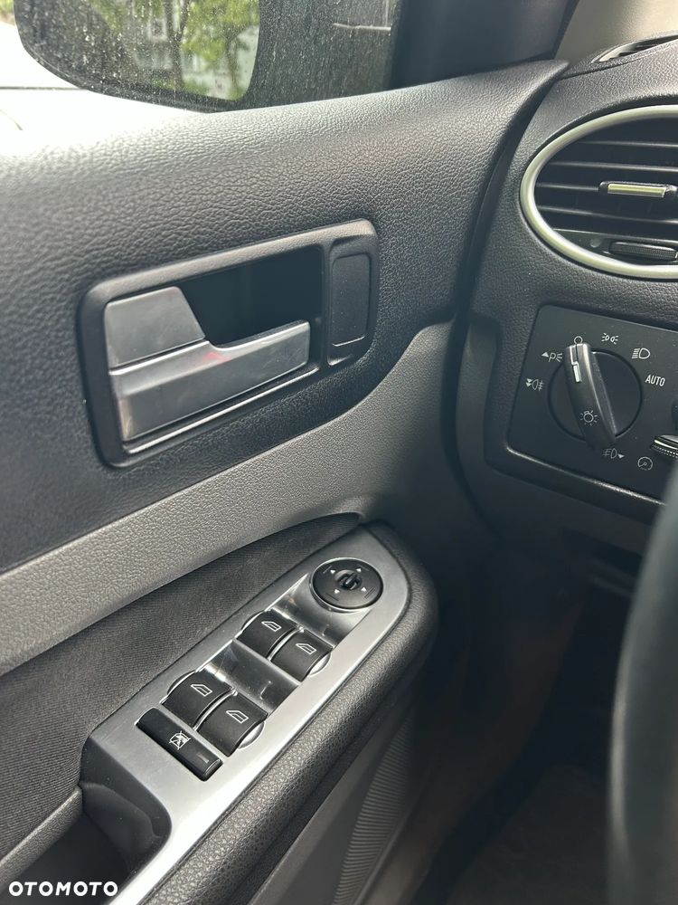 Ford Focus 1.8 FF Platinium X - 20