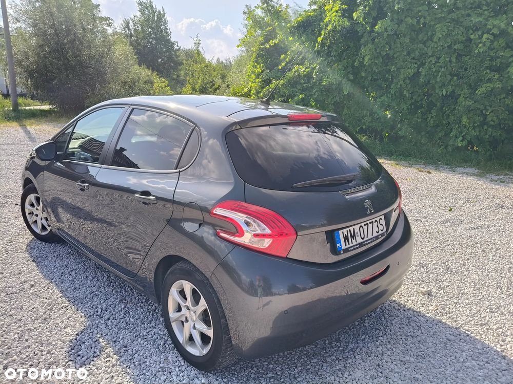 Peugeot 208 HDi 68 Like - 2