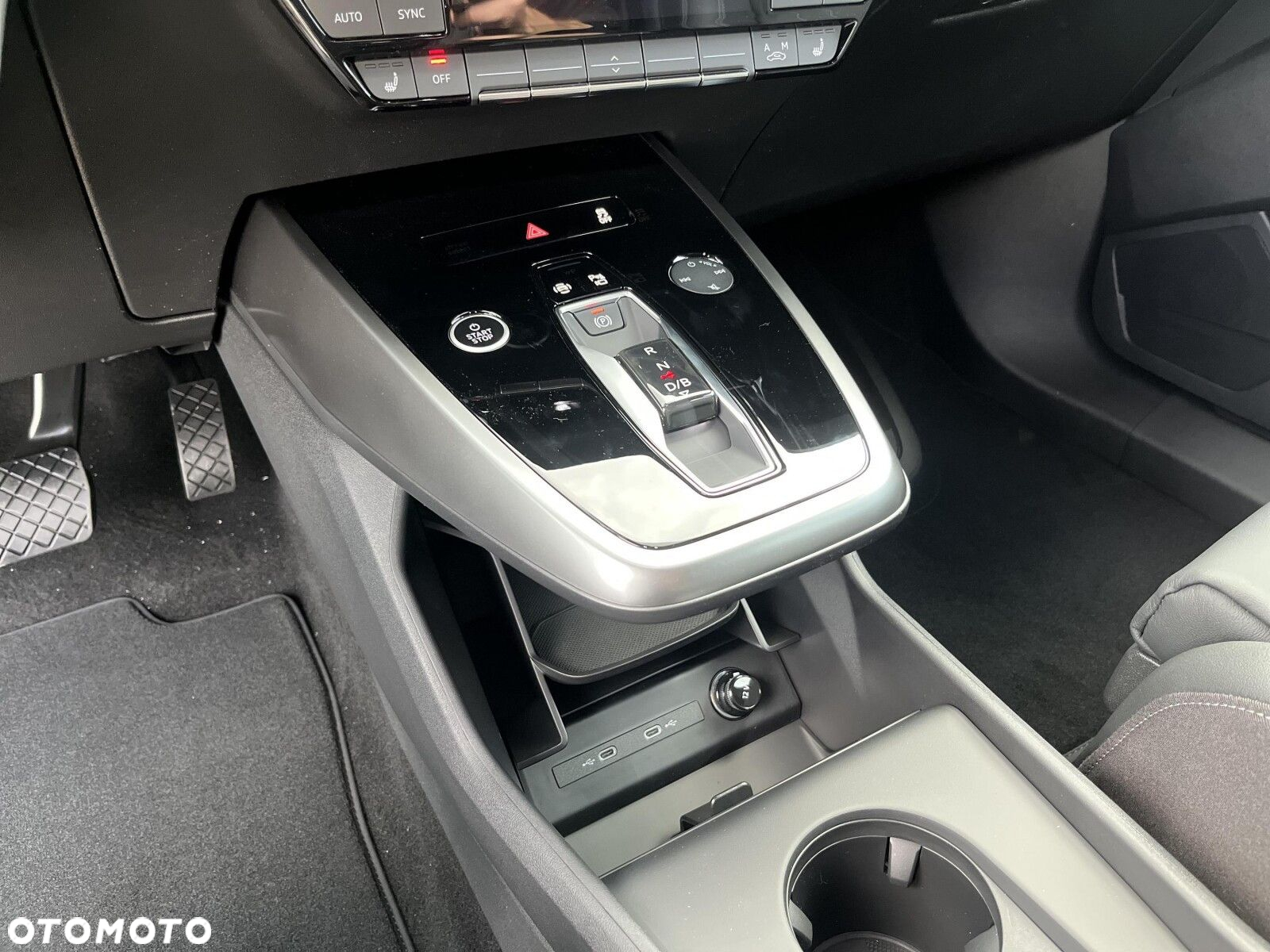 Audi Q4 e-tron - 30