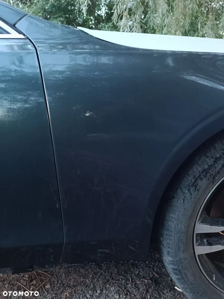 BŁOTNIK Volvo V90 S90 T8  Do założenia w kolor Lakier 492 - 2
