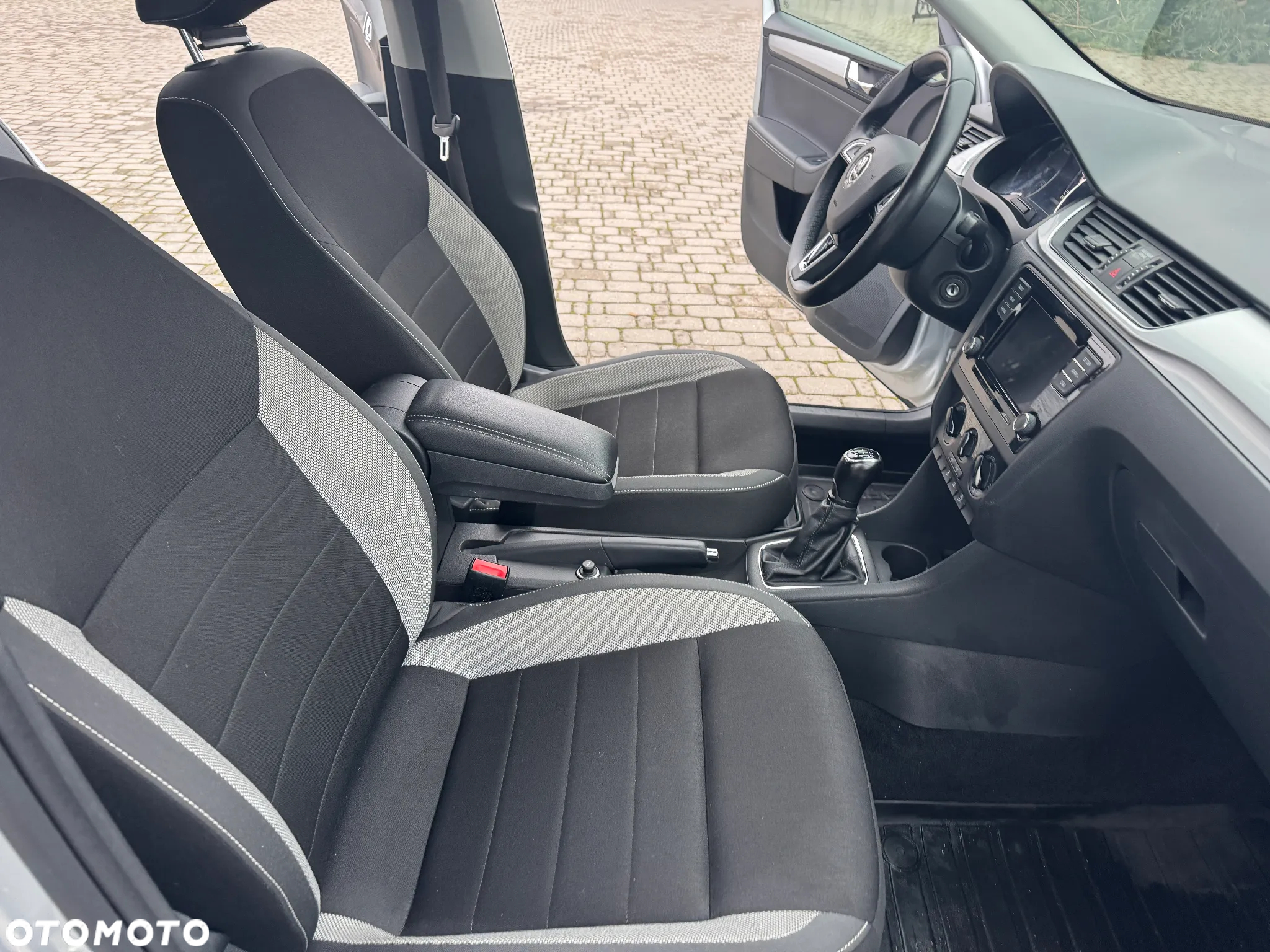 Skoda RAPID - 21