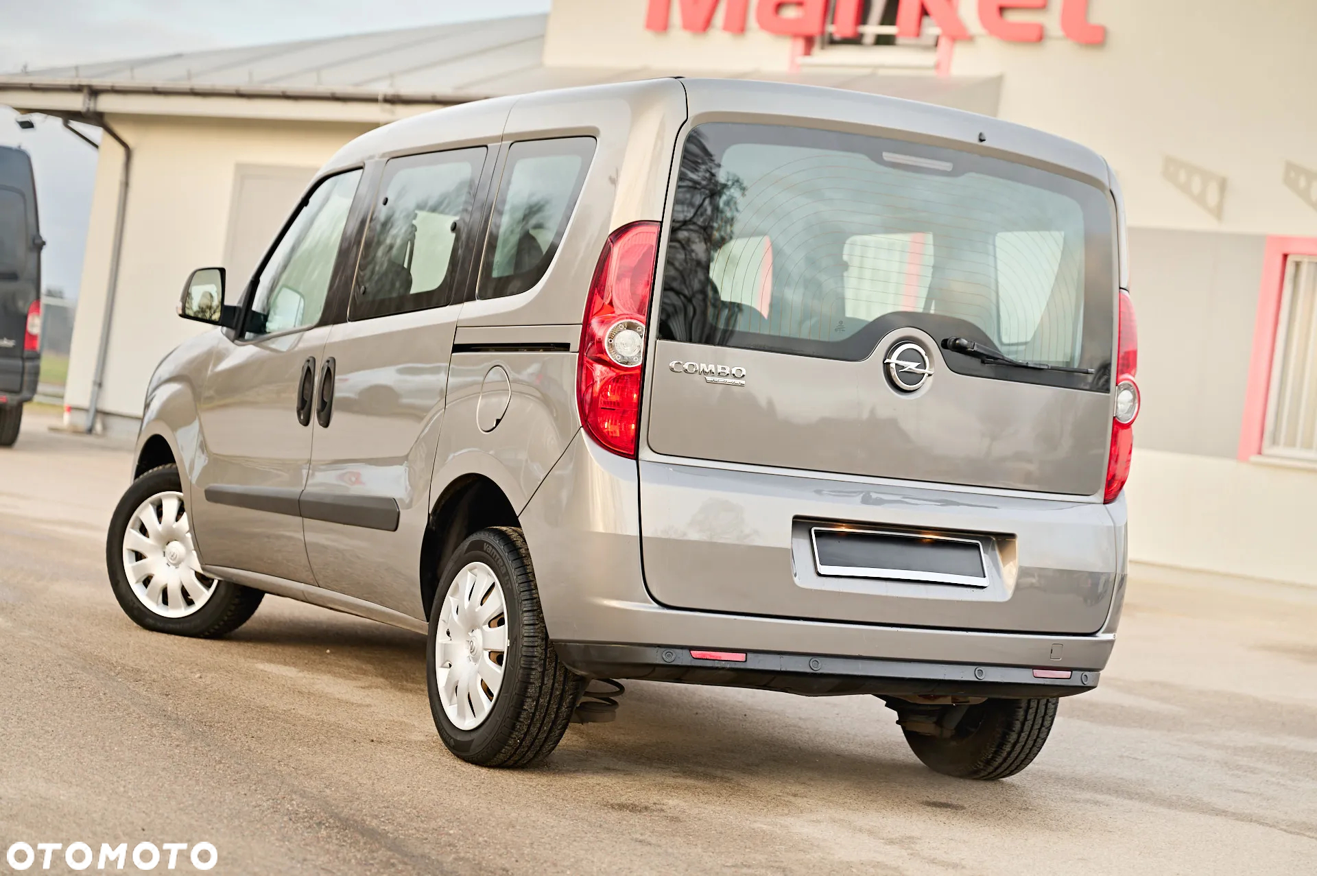 Opel Combo Tour 1.4 Enjoy Eu6 - 24