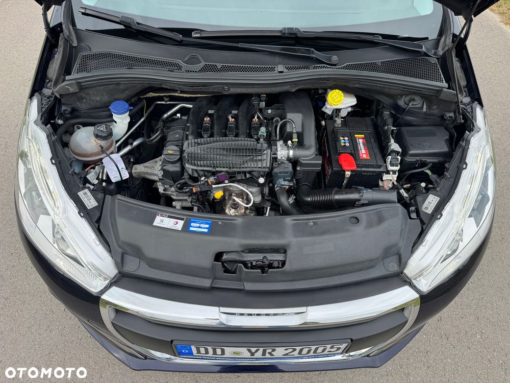 Peugeot 208 - 17