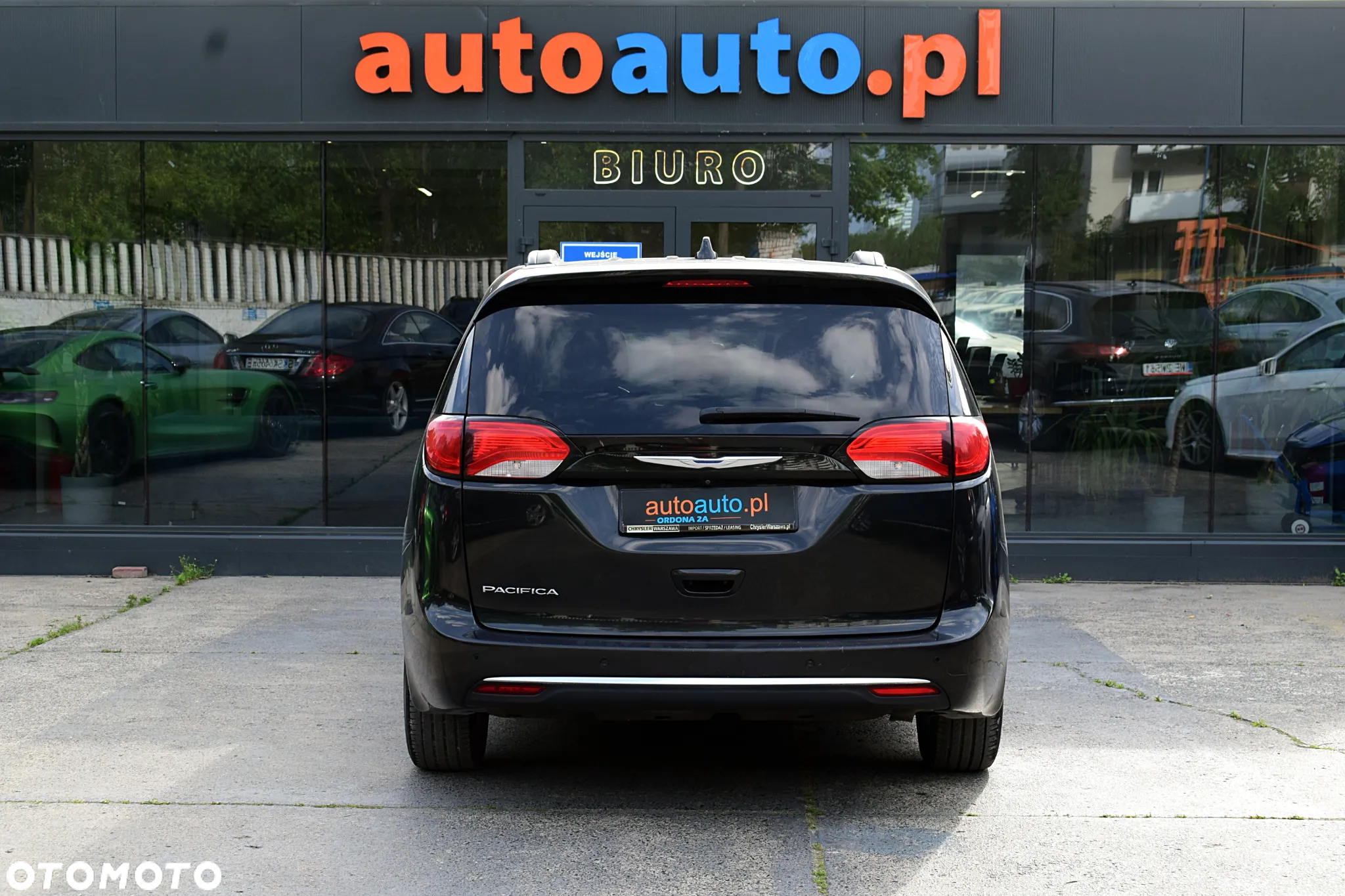 Chrysler Pacifica - 24
