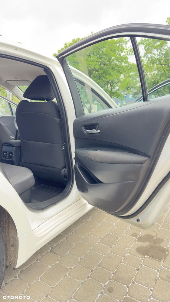 Toyota Corolla 1.8 Hybrid Comfort - 28