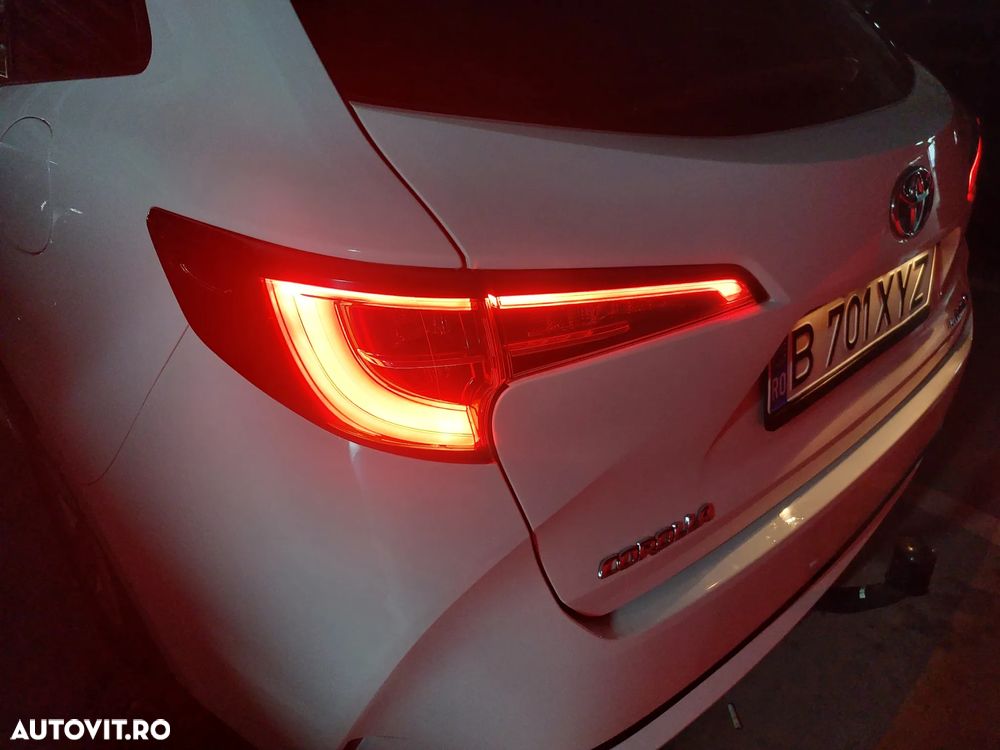 Toyota Corolla 1.8 HSD Exclusive interior Negru - 22