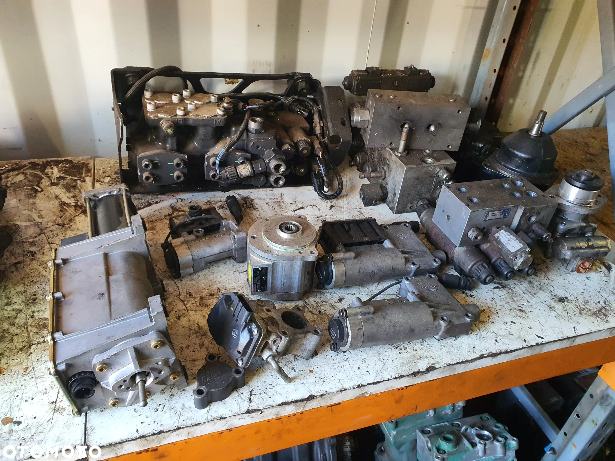 Przystawka odbioru mocy pompa hydrauliczna rozdzielacz napęd MAN DAF Iveco Volvo Scania Renault ZF - 8