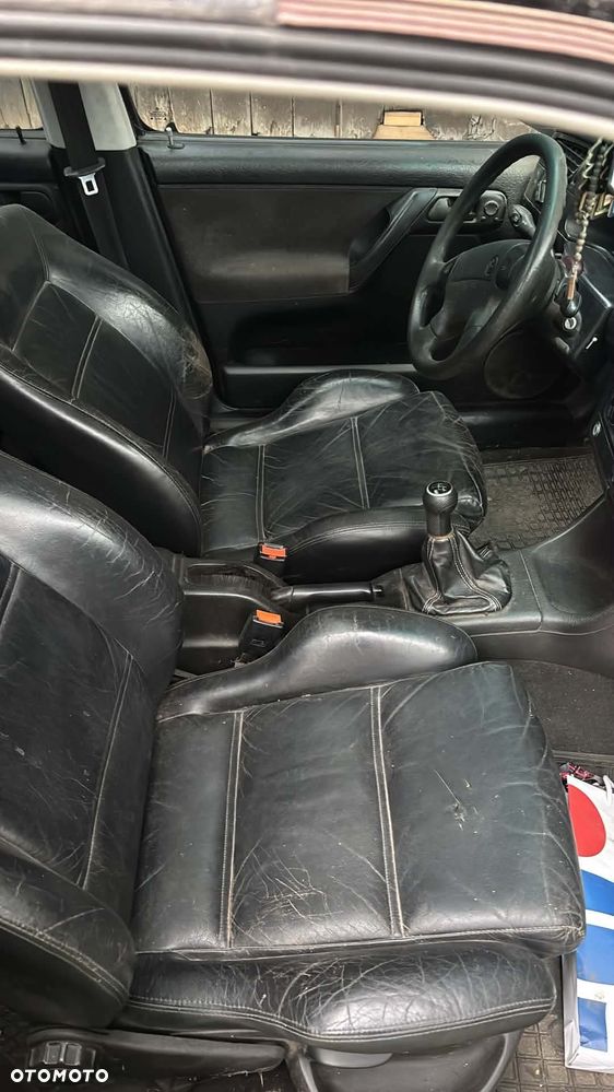 Volkswagen Golf 1.8 GT - 5