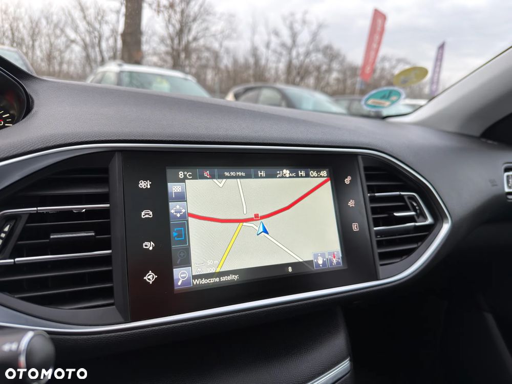 Peugeot 308 1.6 BlueHDi Allure S&S - 31