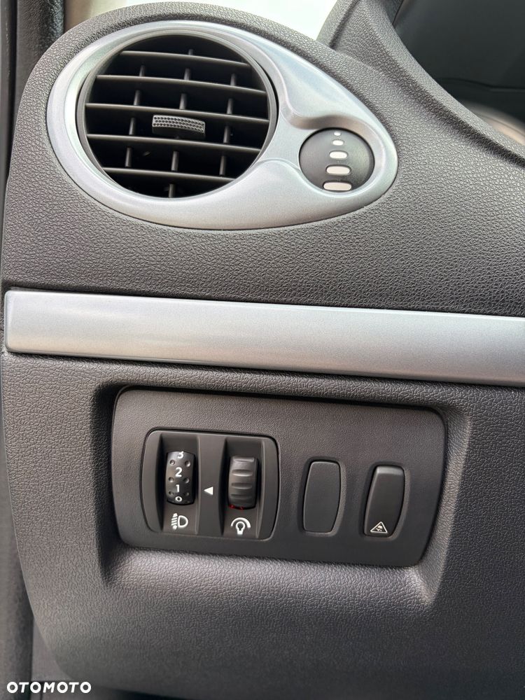 Renault Clio 1.6 16V 130 GT - 18