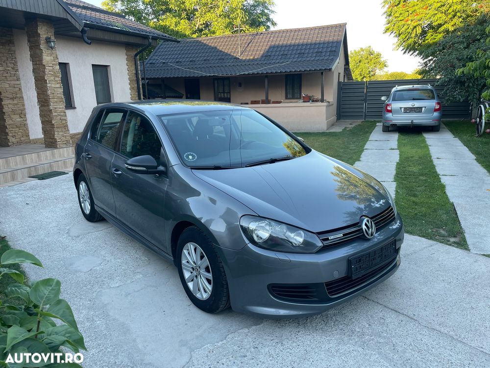 Volkswagen Golf - 2