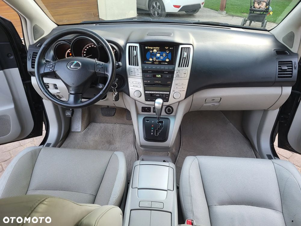 Lexus RX - 21