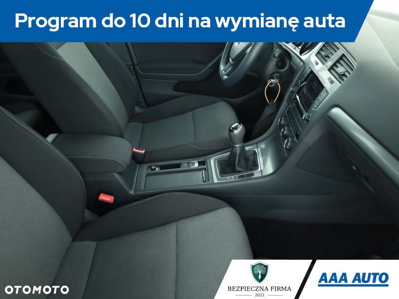 Volkswagen Golf - 9