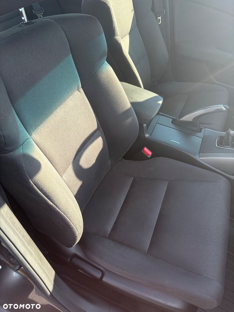 Honda Accord 2.0 Comfort - 23