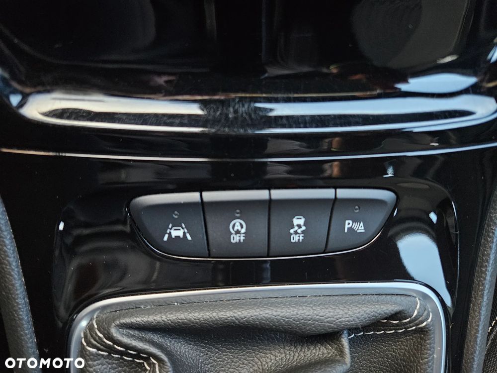 Opel Astra 1.2 T GS Line S&S - 35