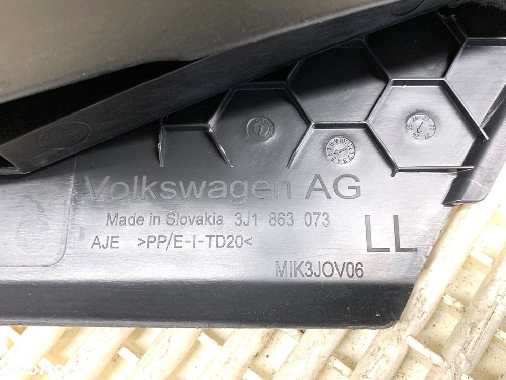 TUNEL ŚRODKOWY  SKODA SUPERB IV 2023 - 2.0 TSI 195 kW [265 KM] benzyna 2023 - 3J1863073 - 9