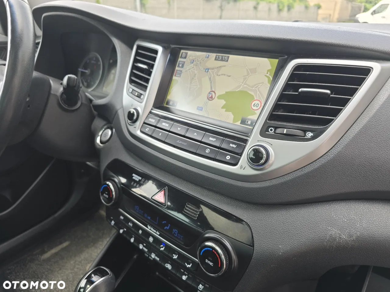 Hyundai Tucson blue 1.7 CRDi 2WD DCT Premium - 25