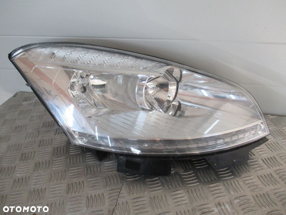 LAMPA PRZÓD PRZEDNIA PRAWA CITROEN C4 PICASSO I LIFT 2010-2013 - 2