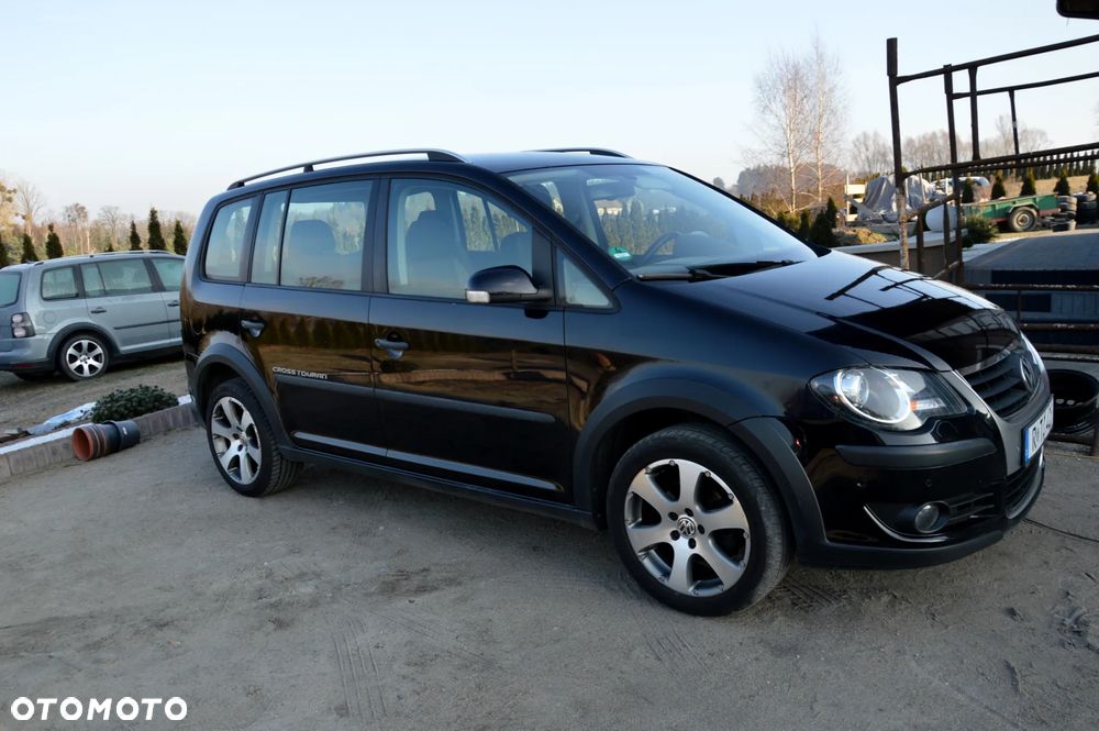 Volkswagen Touran 2.0 TDI DPF Cross - 6