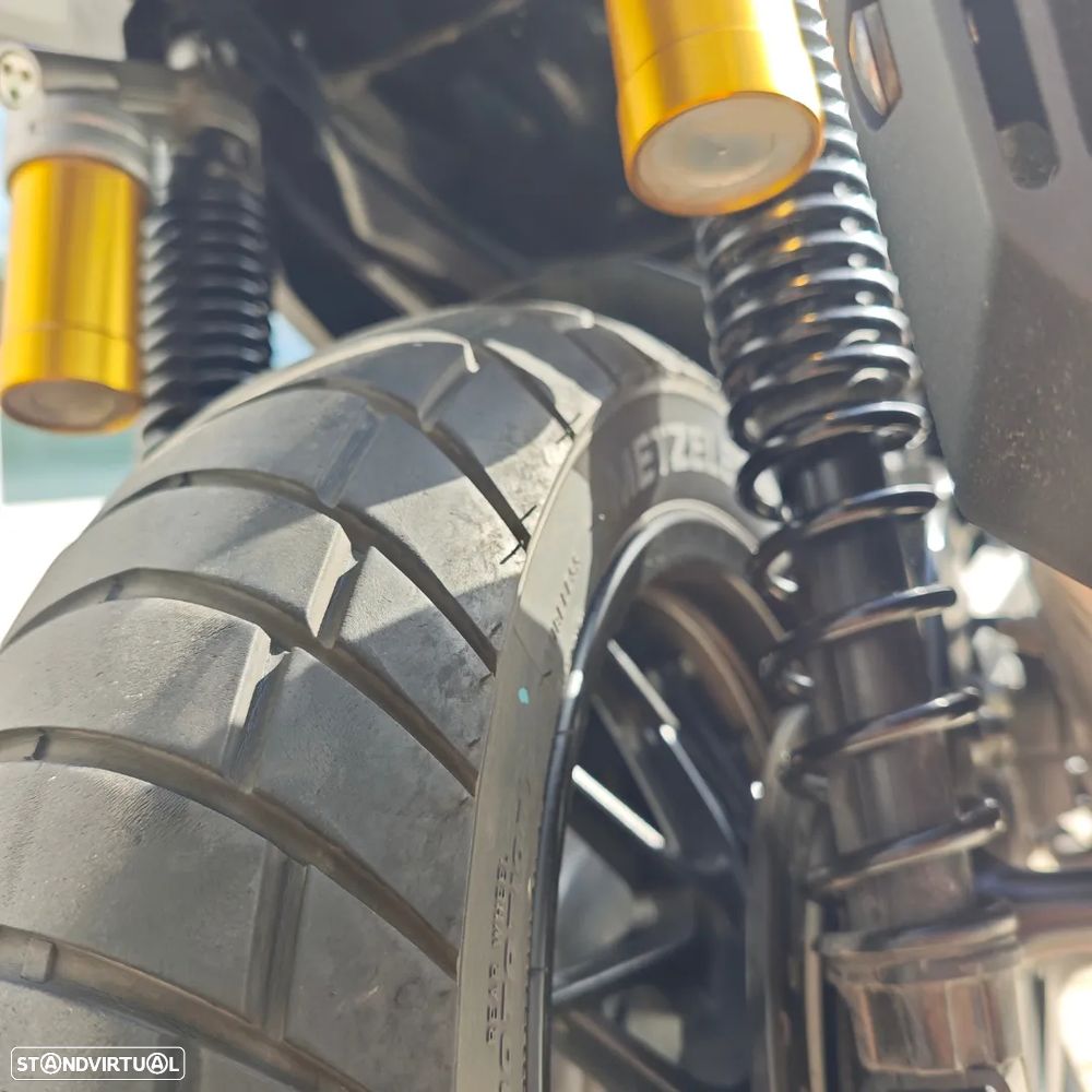 Honda ADV 350 - 12