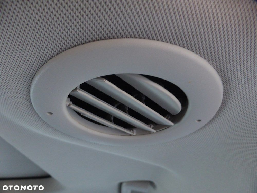 Ford Galaxy 2.0 TDCi Titanium - 38