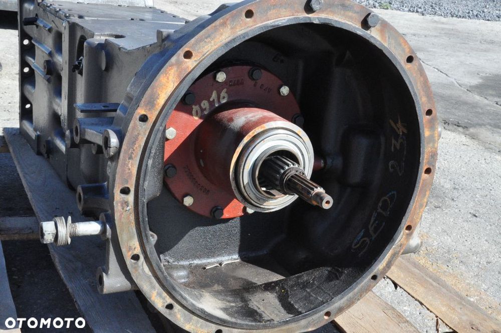 SKRZYNIA BIEGÓW REWERS CLAAS CELTIS 456 NR 7700098363A / 7700098324J - 2